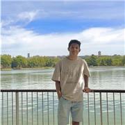 Estudiante de ingeniería mecánica en UPC, dibujante, pianista